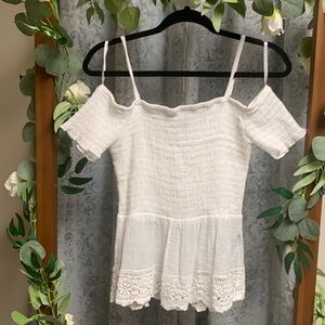 I.N. San Francisco White Peplum Off Shoulder Shirred Lace Trim Top Size Small